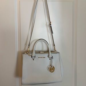 Michael Kors White & Gold Purse